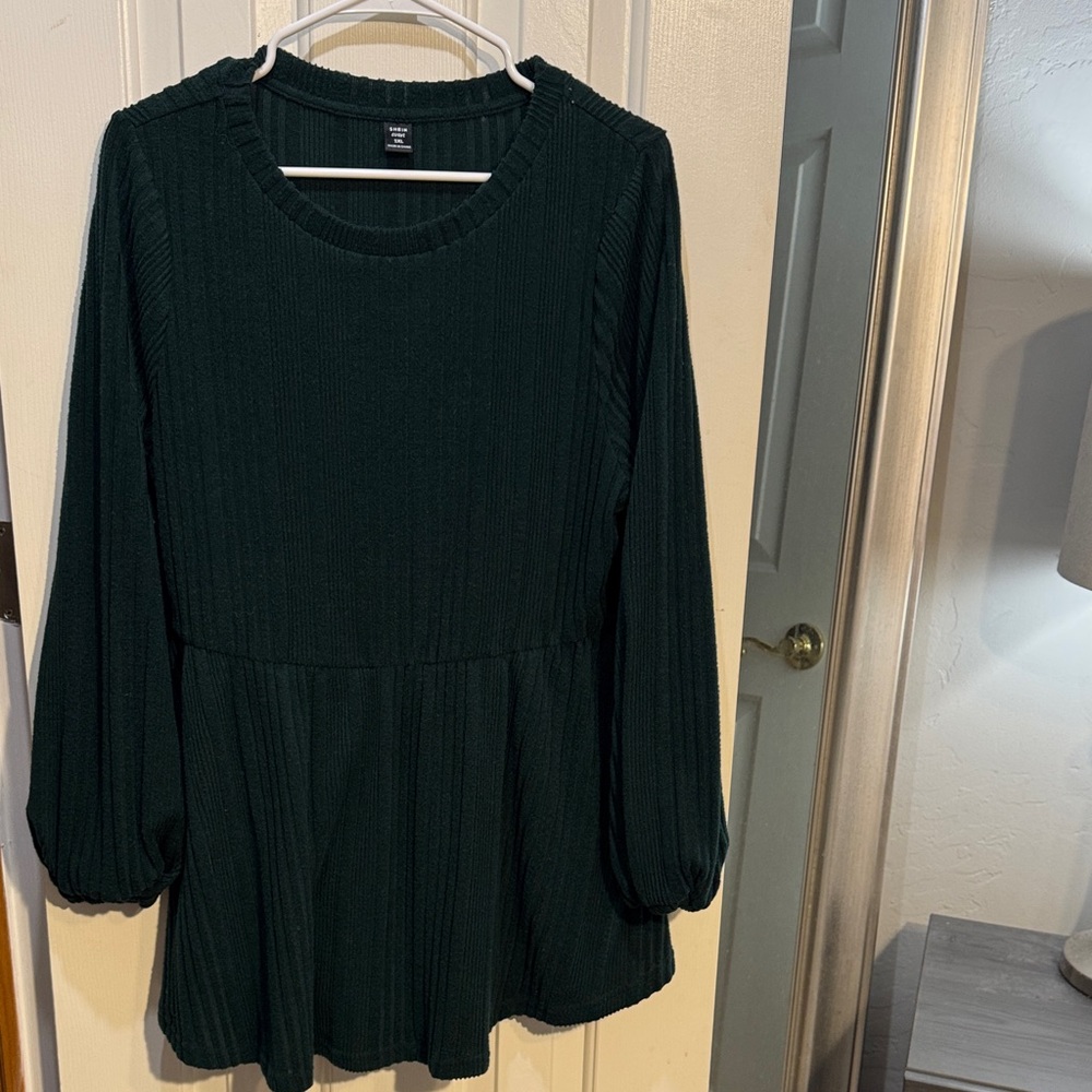 SHEIN Dark Green Crew Neck Sweater